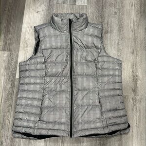 Lands Ends puffy vest, size 14-16
